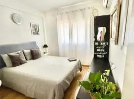 Double room in apartment Marbella Center WOMEN ONLY