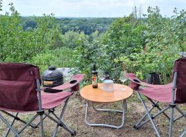 ViaDowinaGardens, tented camp en Devin