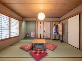 HIKONE-Step 彦根ステップ 彦根駅徒歩4分 軽自動車用無料駐車場 彦根城徒歩15分 15名まで 戸建貸切