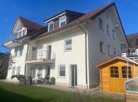 Ferienwohnung Loder Dachgeschoss, hotel v destinaci Blumberg