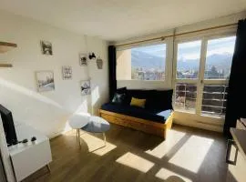 Studio with balcony near the slopes Chantemerle