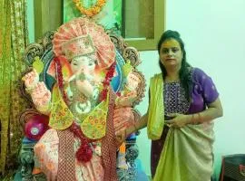 Kanha ji 5 star PG family 12 rooms near lord Krishna temple free pick up service also Activa rent