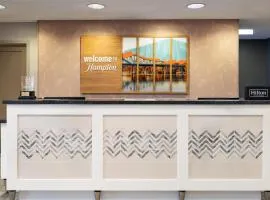 Hampton Inn and Suites La Crosse Downtown