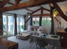 La Cabane aux Hirondelles