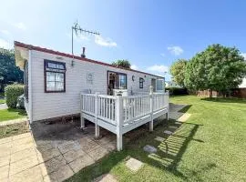 Great 6 Berth Caravan For Hire At Cherry Tree Holiday Park In Norfolk Ref 70801C