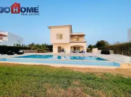 Spacious Villa 4 Broom Private Pool V35 at White villa