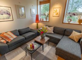 Tromsø Town and Nature 2 bedroom apt, hotel i Tromsø