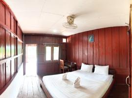 souksanh River Bungalow