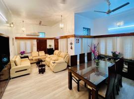 AHA Luxury Stay - 3BHK Villa in Central Udaipur ค็อทเทจในอุเดเปอร์