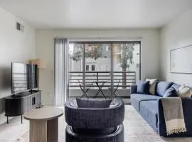 Blueground Studio City pool wd nr Universal LAX-1320