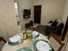 Canto do Forte - 1dorm - ate 6 Hospedes, recém reformado próximo a Av Gastronômica de melhores bares e restaurantes com musica ao vivo, ubytování v soukromí na pláži v destinaci Praia Grande