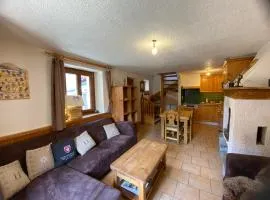 Maison de village aux Allues proche commerces et télécabine pour 6 pers. - FR-1-411-987