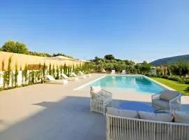 ACQUA PETRA Pool Villa & Suites