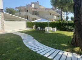 GuestHost - Villa Augusta, hotel in Milano Marittima