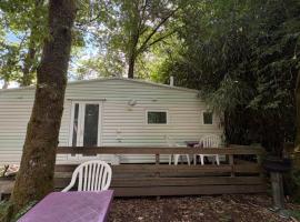 mobil home, hôtel à Faux-la-Montagne