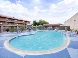 Motel 6 Pasadena, CA Old Town Pasadena Area