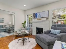 2 Units w Heated Pool 5BR WPB Retreat N Downtown