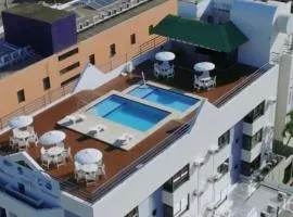 Flat completo 50m da Praia de Tambaú com vista Mar no Terraço e Piscina