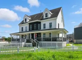 Stylish 3BR Retreat Walk to Beach & Boardwalk home