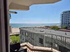 Mamaia nord, apartament 3 camere pe plaja- vedere la mare prima linie Pheonicia resort