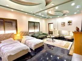 Luxury 2 Bedroom Apartment