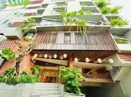 503MSNK Luxe Studio with Balcony and Kitchen