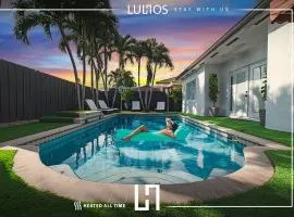 Miami 4BR Retreat Heated Pool, Gazebo & Foosball L02
