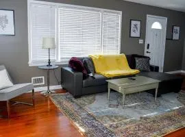 Spacious 4BR Family-Friendly Home, 5 Mins to Dining