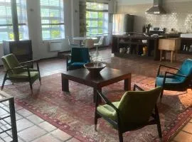 Luxury Loft near Jean-Talon Market