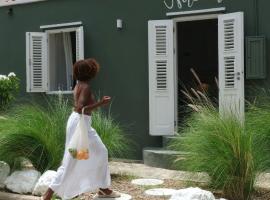 Nubia Suites - Boutique luxury appartments in Otrobanda - UNESCO area, hotel de lujo en Willemstad