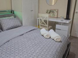 Lawnswood Lodge, cabin nghỉ dưỡng ở Manchester
