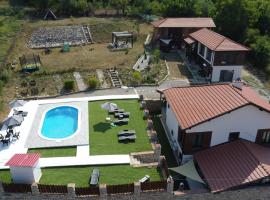 Resela guest houses, pezsgőf&uuml;rdővel rendelkező sz&aacute;lloda Reselets v&aacute;ros&aacute;ban