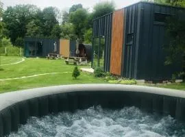 TinyHouses & Garden