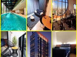 Studio 705 Premium no Centro de Chapecó com Varanda Piscina Academia e Vaga Garagem AP Completo, hotel v destinaci Chapecó