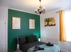 The Eastbourne Suite, FREE CAR PARK
