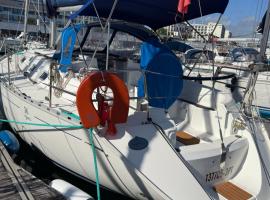 AdriLodge&Tours, hotel in Ponta Delgada