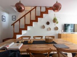 3BR Villa with Garden & Terrace in Kadikoy, hotel em Istambul