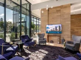 Luxury 1bedroom 1bath w Deck Gaslamp Quarter