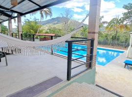 Casa Campestre VILLA JANA, ξενοδοχείο σε Quebradanegra