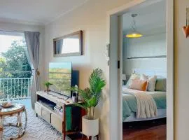 Two Apartments SALT & SAND at Lazy Days on Shaws Bay - 150m to Shaws Bay
