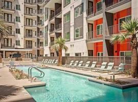 Luxury 1bedroom 1bath with balcony Midtown Phoenix, hotel en Phoenix