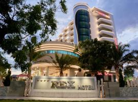 Khách Sạn Rex An Nhơn, hotel v destinaci Hòa Nghi