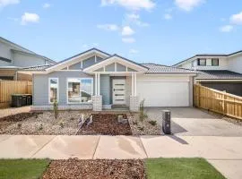 Dunes Getaway - Coastal Luxury Meets Laid Back Living