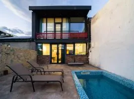 Niabi Villa with pool