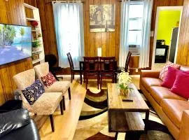 2 Stops to Manhattan, 3 Bedrooms Apt in LIC !