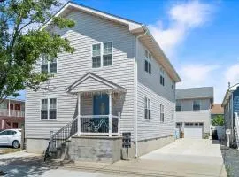 Seaside Serenity 3-Bedroom Shore home 2 blocks to the beach and boardwalk