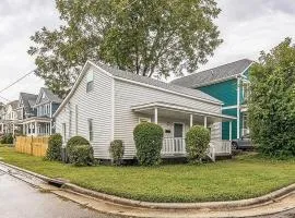 Quiet Family Home - Downtown, Pet Friendly, 4 Beds