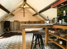 Luxe loft in vierkantshoeve