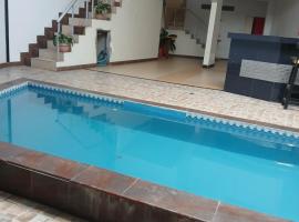 Hotel Capibara, hotel com estacionamento em Iquitos