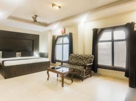 Super Townhouse Jabalpur Railway Junction Formerly Hotel Roopali – hotel w pobliżu miejsca Lotnisko Jabalpur - JLR w mieście Jabalpur